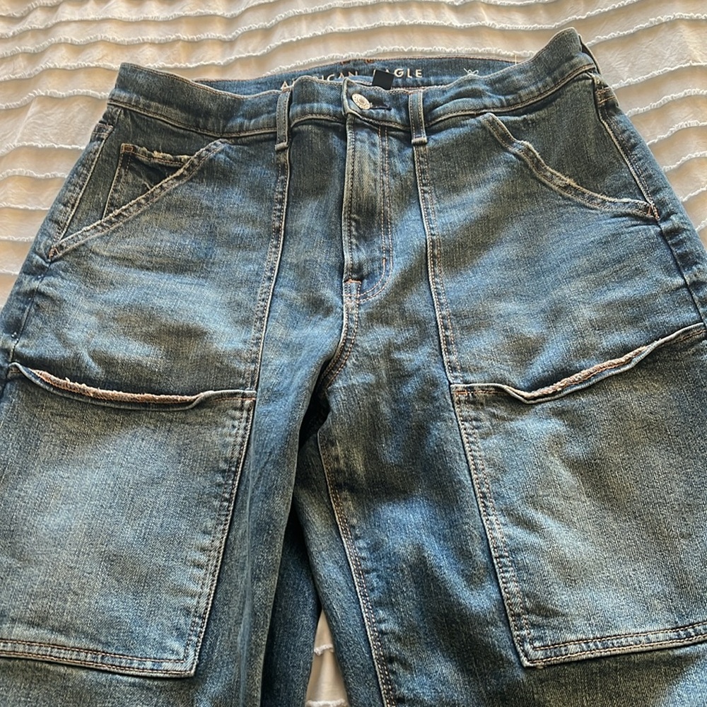 size 10 american eagle mom jeans selling for $7 - Picture 2 of 3